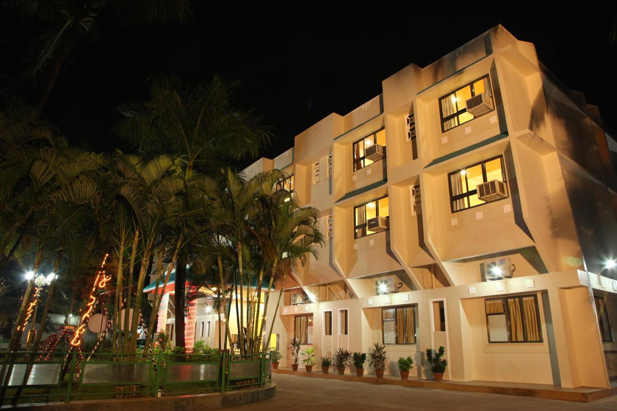 Hotel Ravikiran Alibaug 외부 사진
