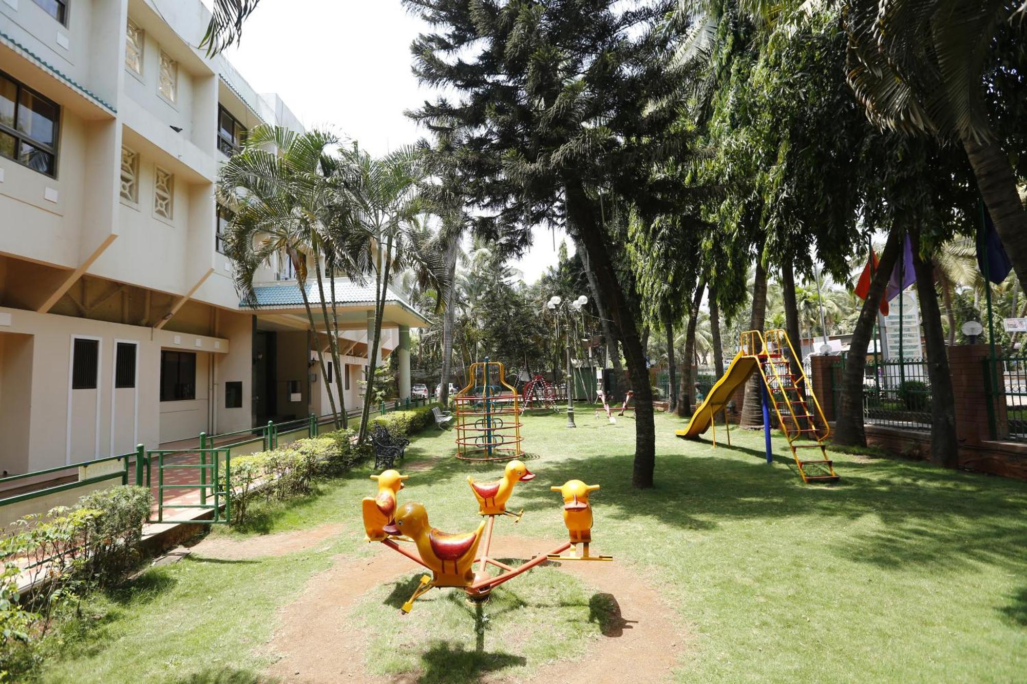 Hotel Ravikiran Alibaug 외부 사진