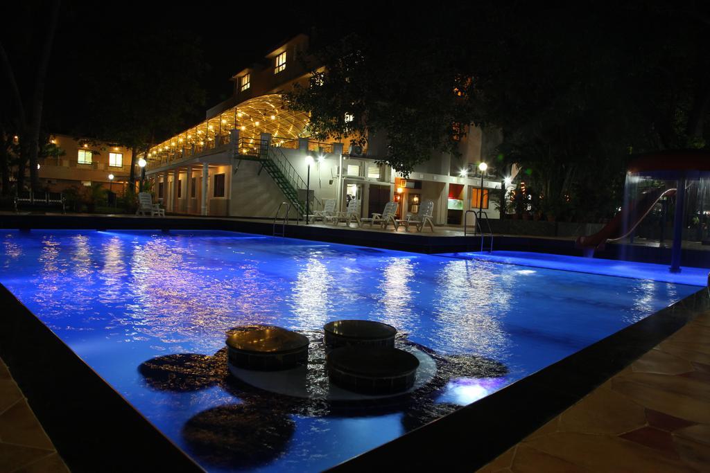 Hotel Ravikiran Alibaug 외부 사진